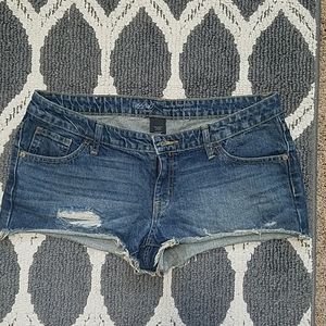 Denim shortie shorts